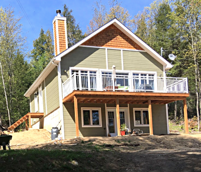 Maison dans le bois - balcon avec rampe en aluminium
